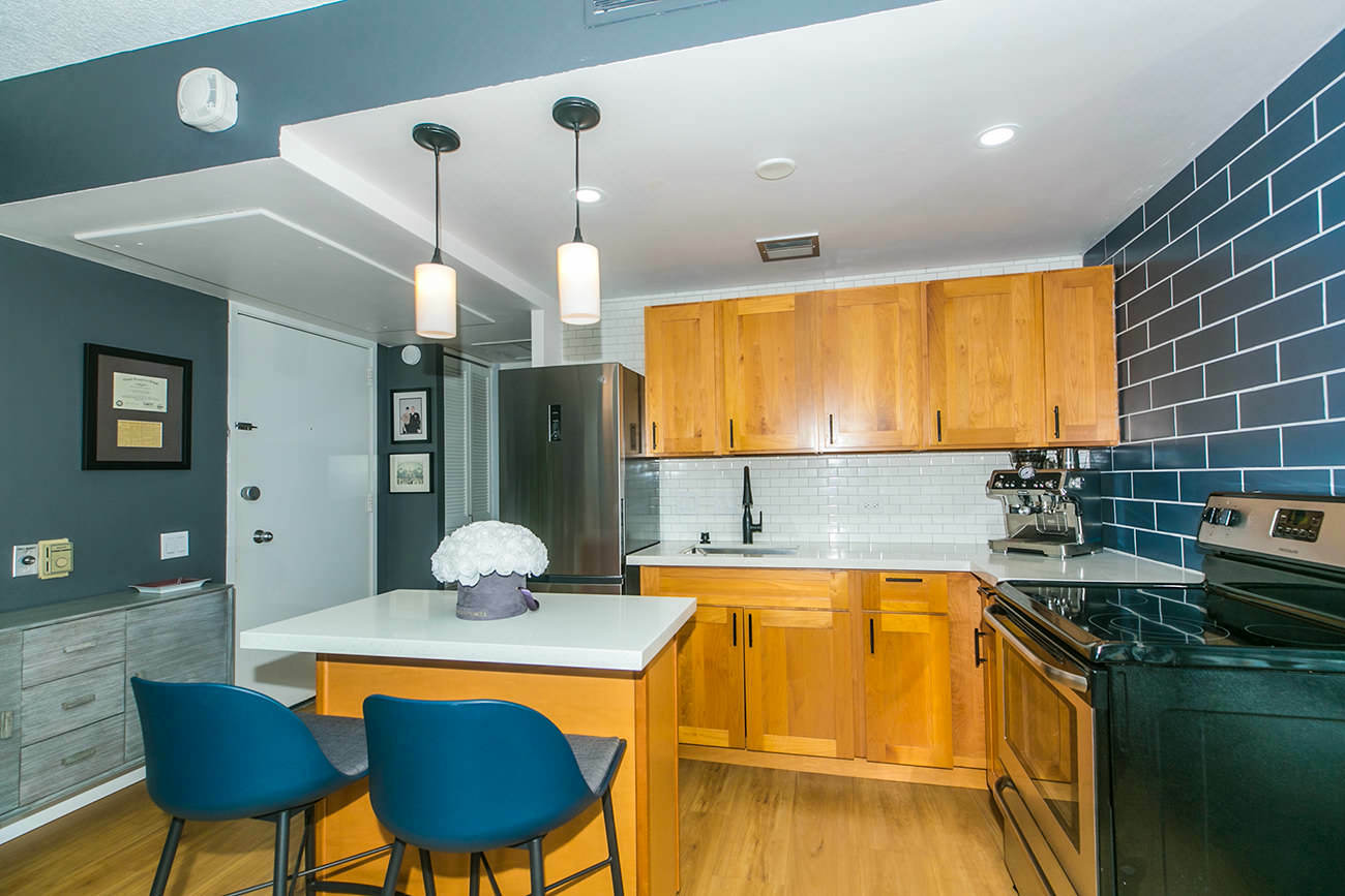 Property Photo:  225 Queen Street 14C  HI 96813 