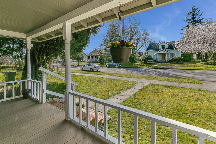 Property Photo: 835 E 49th St 835 E 49th St  WA 98404 