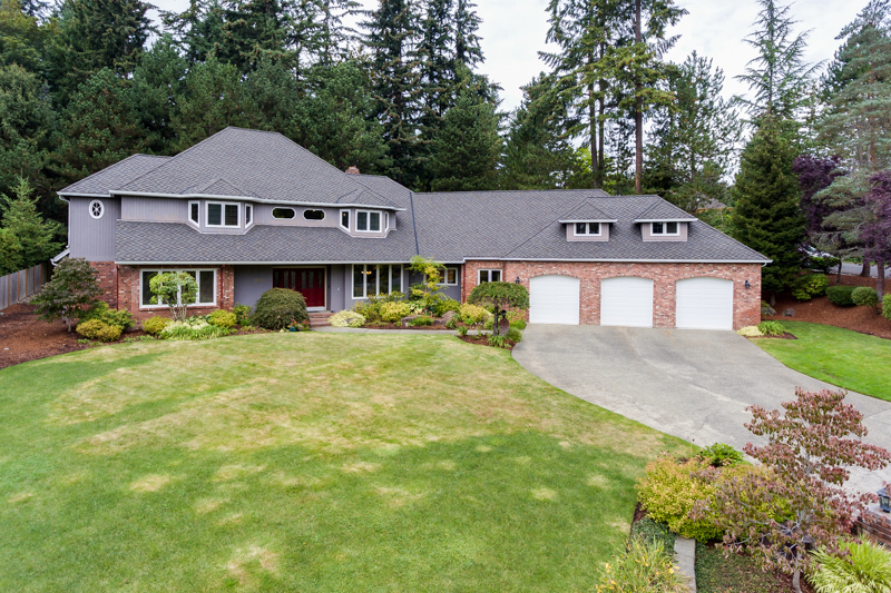 Property Photo: 16724 NE 132nd St WA 98052