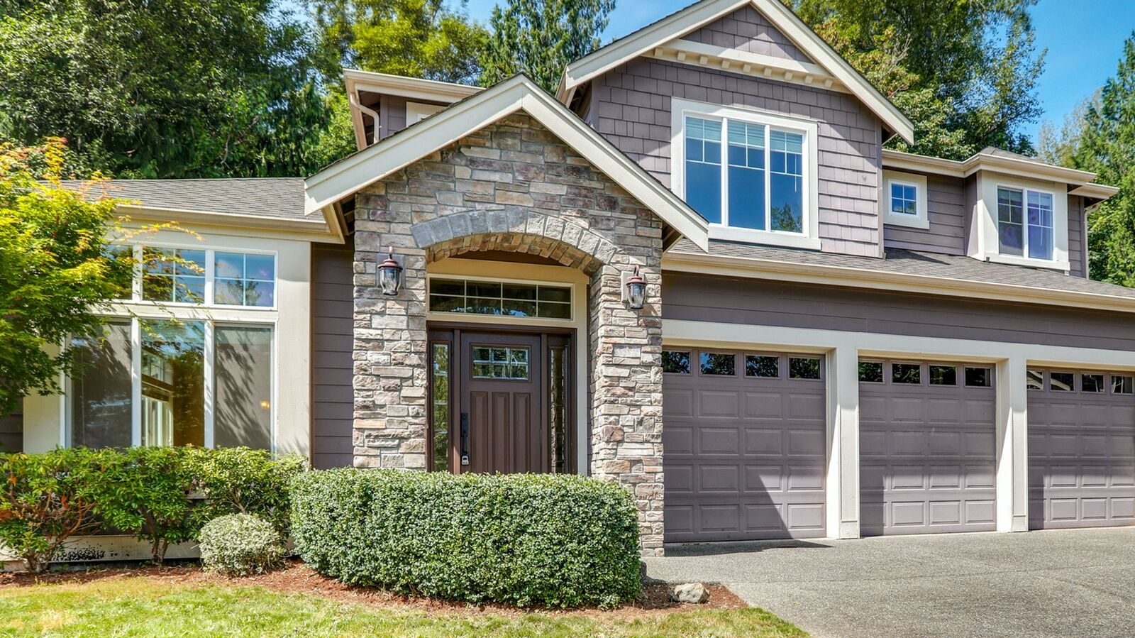 Property Photo: 12430 54th Dr NE WA 98271
