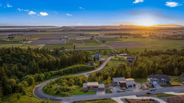 Property Photo:  20519  Benson Ridge Lane  WA 98274 