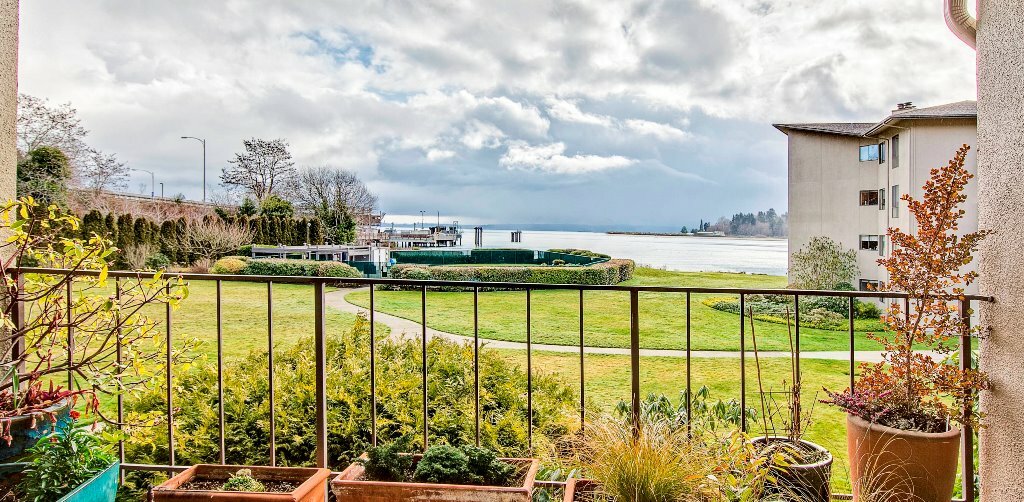 Property Photo:  400 Harborview Dr SE 216  WA 98110 