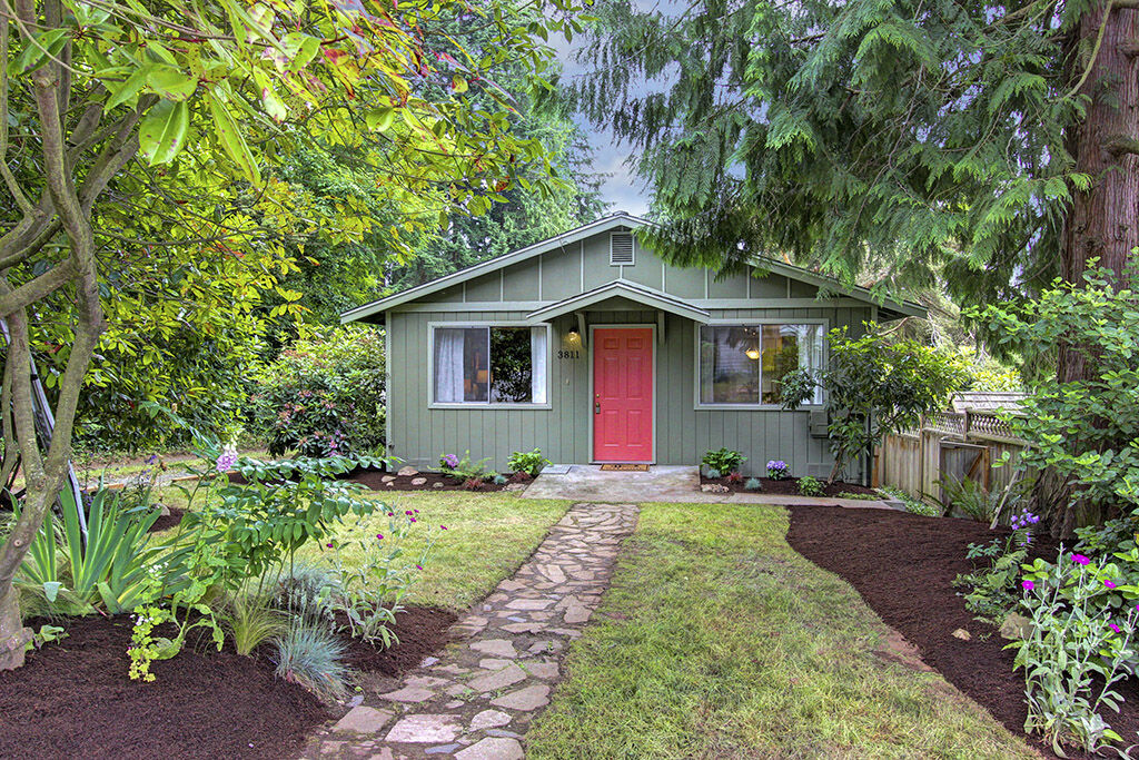 Property Photo:  3811 NE 117th Street  WA 98125 