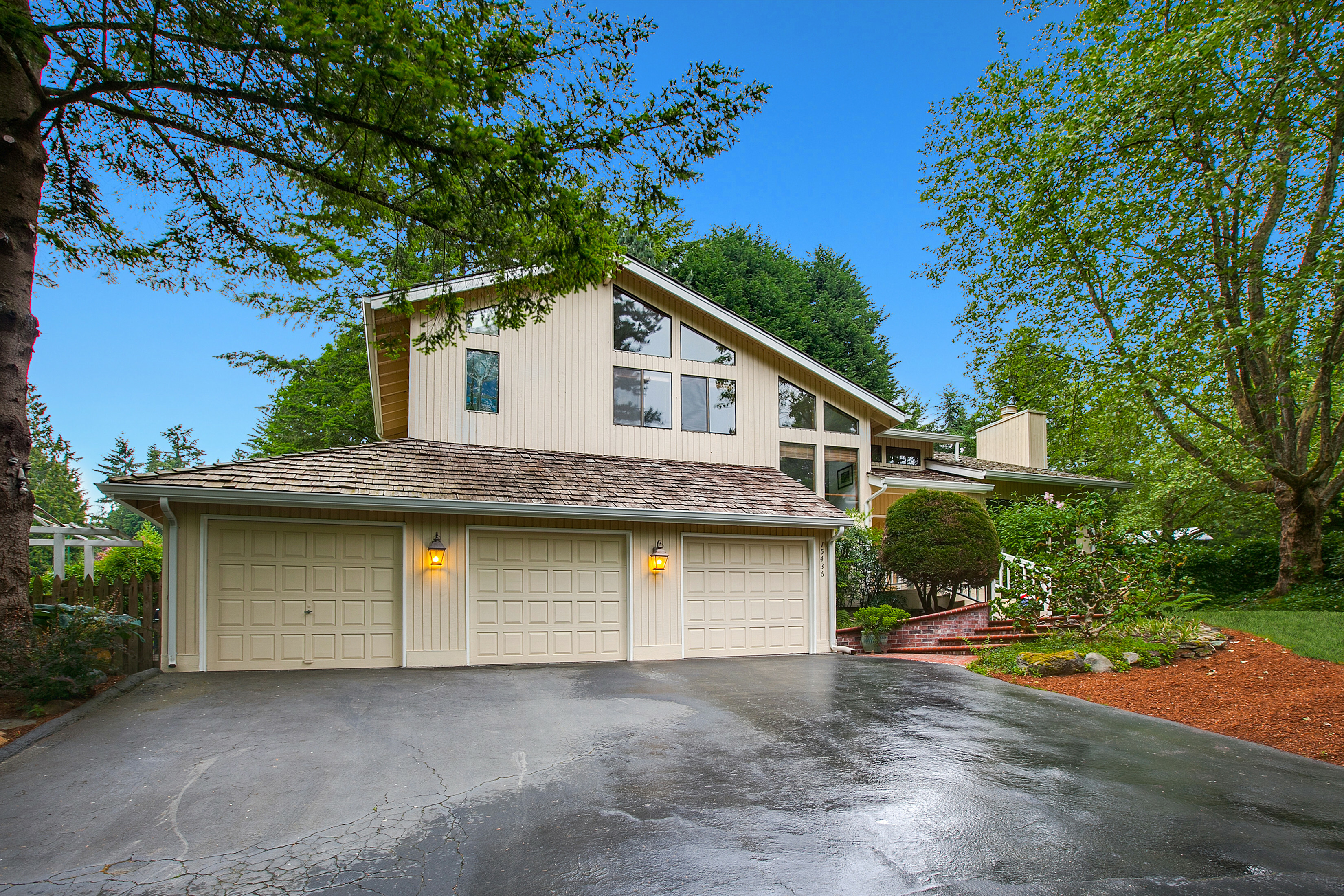 Property Photo:  15436 NE 153rd St  WA 98072 