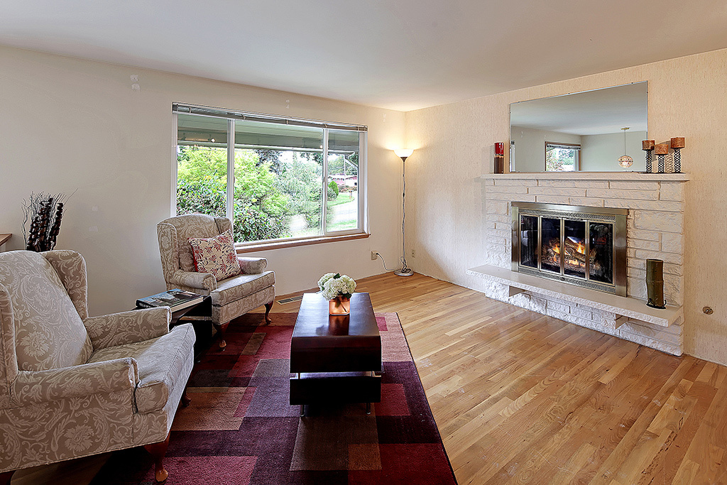 Property Photo: Living room 146 154th Place NE  WA 98007 