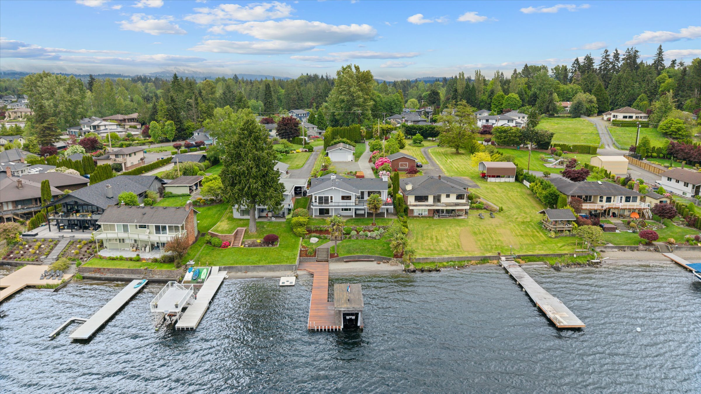 Property Photo: 528 E Lake Stevens Road WA 98258