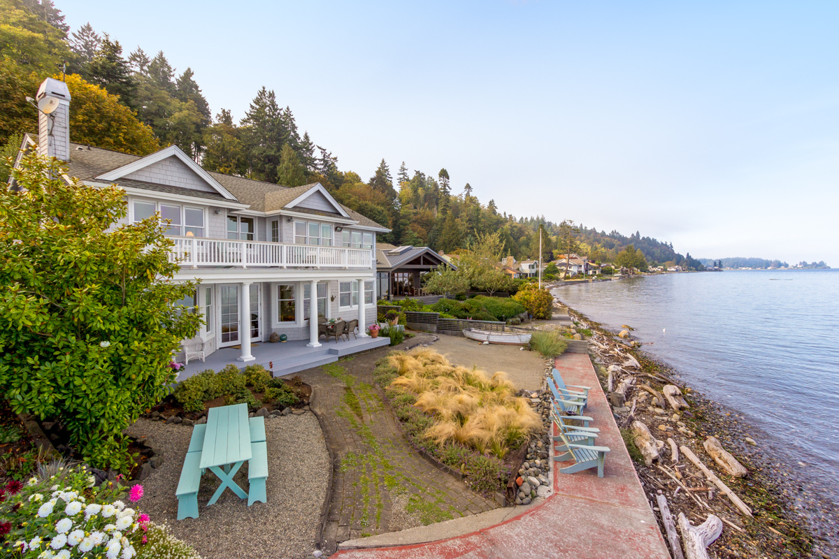 Property Photo:  4042 Rockaway Beach Dr NE  WA 98110 