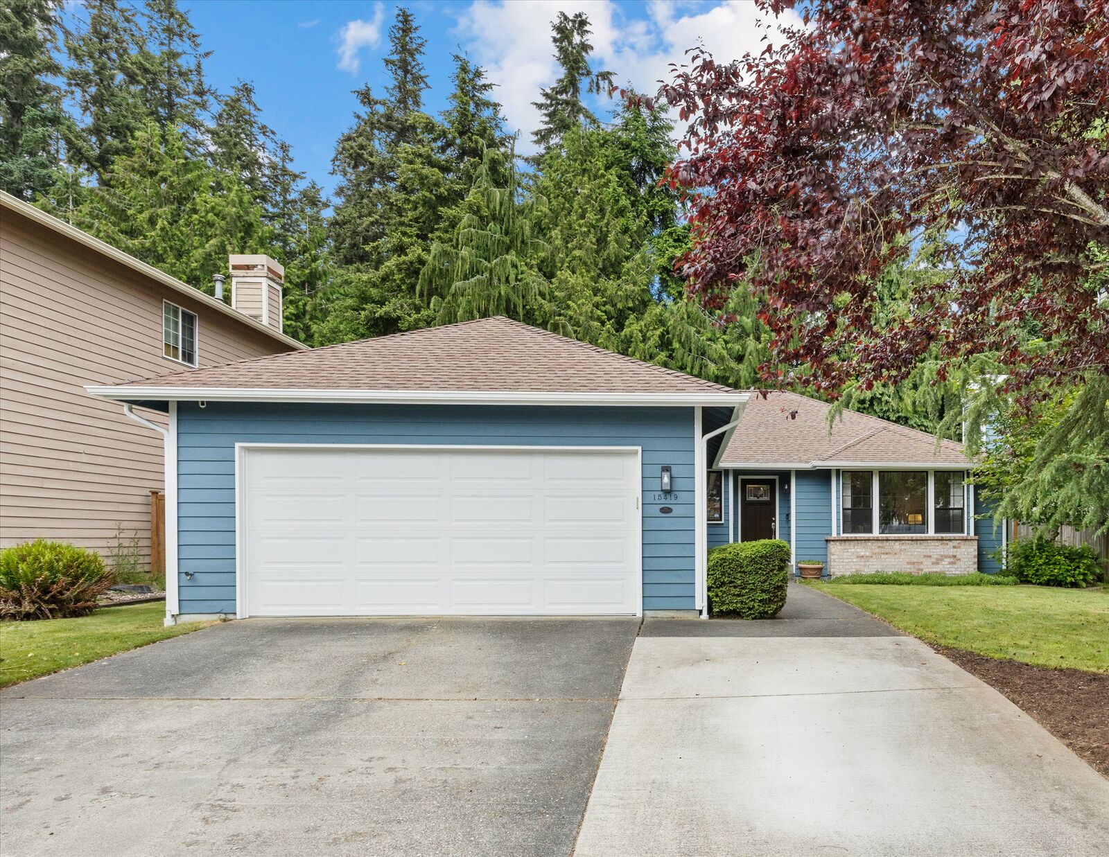 Property Photo: 15419 52nd Place W WA 98026