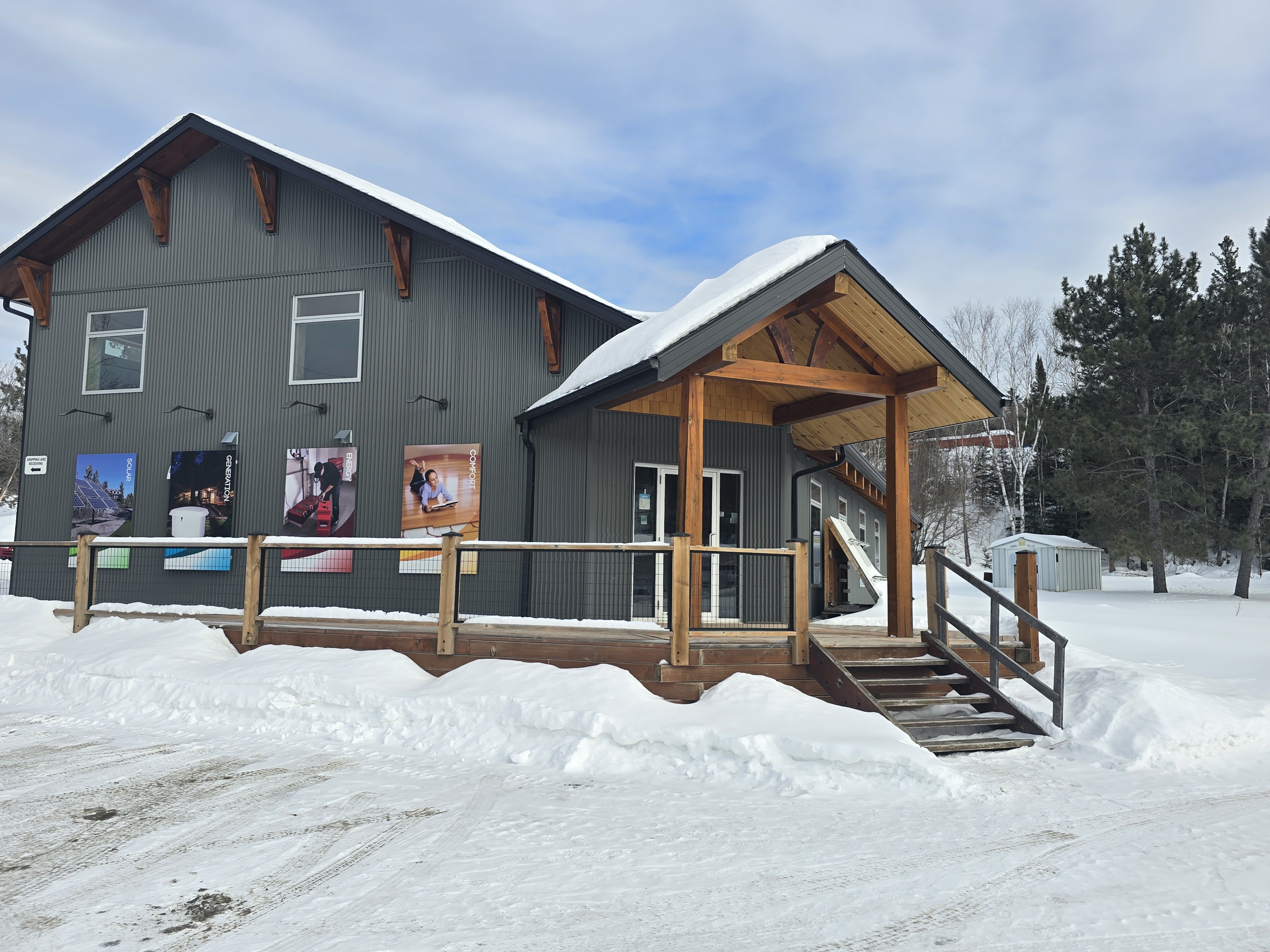 Photo de la propriété:  1870 Highway 17 East  ON P9N 3W8 