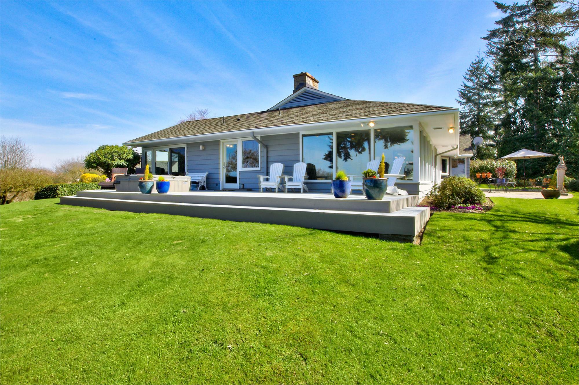 Property Photo: 520 Sharon Crest WA 98201