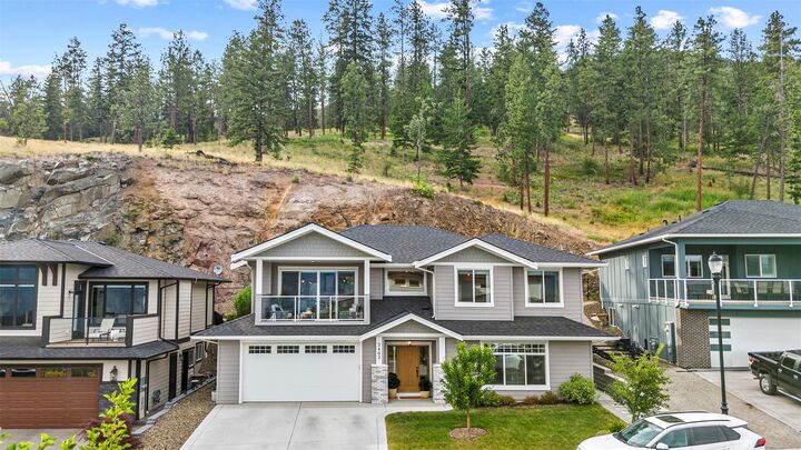 Property Photo: 2602 Crown Crest Drive BC V4T 3N3