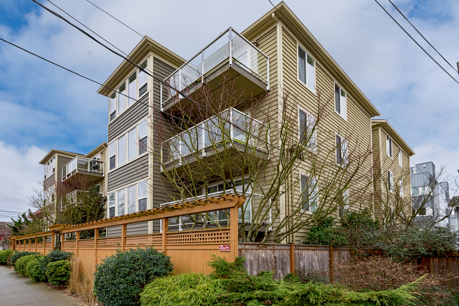 Property Photo:  2417 NW 59th Street 100  WA 98107 