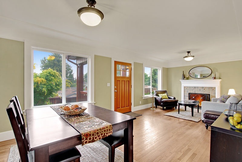 Property Photo: Living room/dining room 926 N 102nd St  WA 98133 