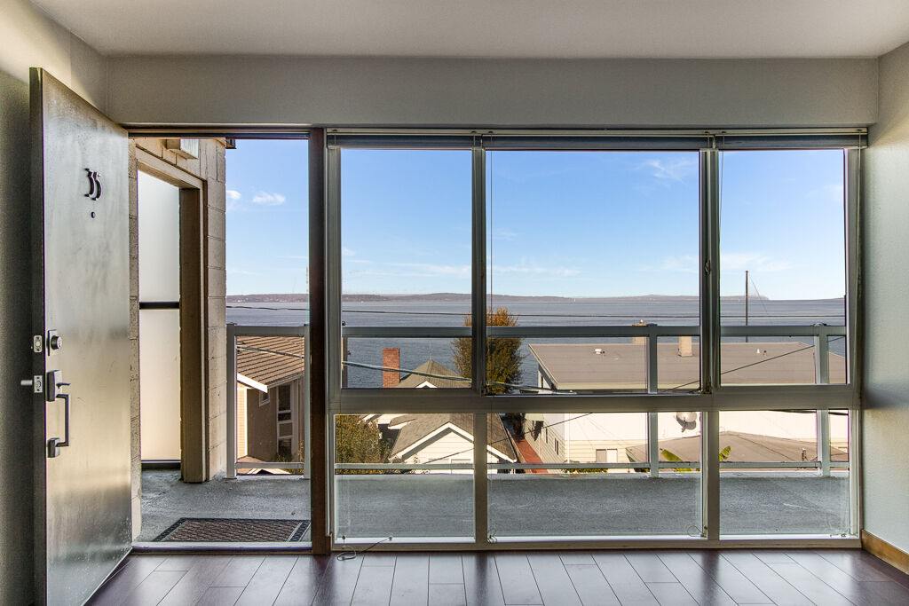 Property Photo: 3151 Alki Ave SW 35 3151  Alki Avenue SW 35  WA 98116 