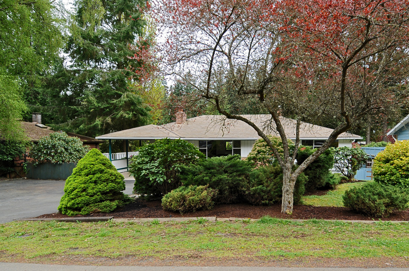 Property Photo:  18333 Evanston Ave N  WA 98133 