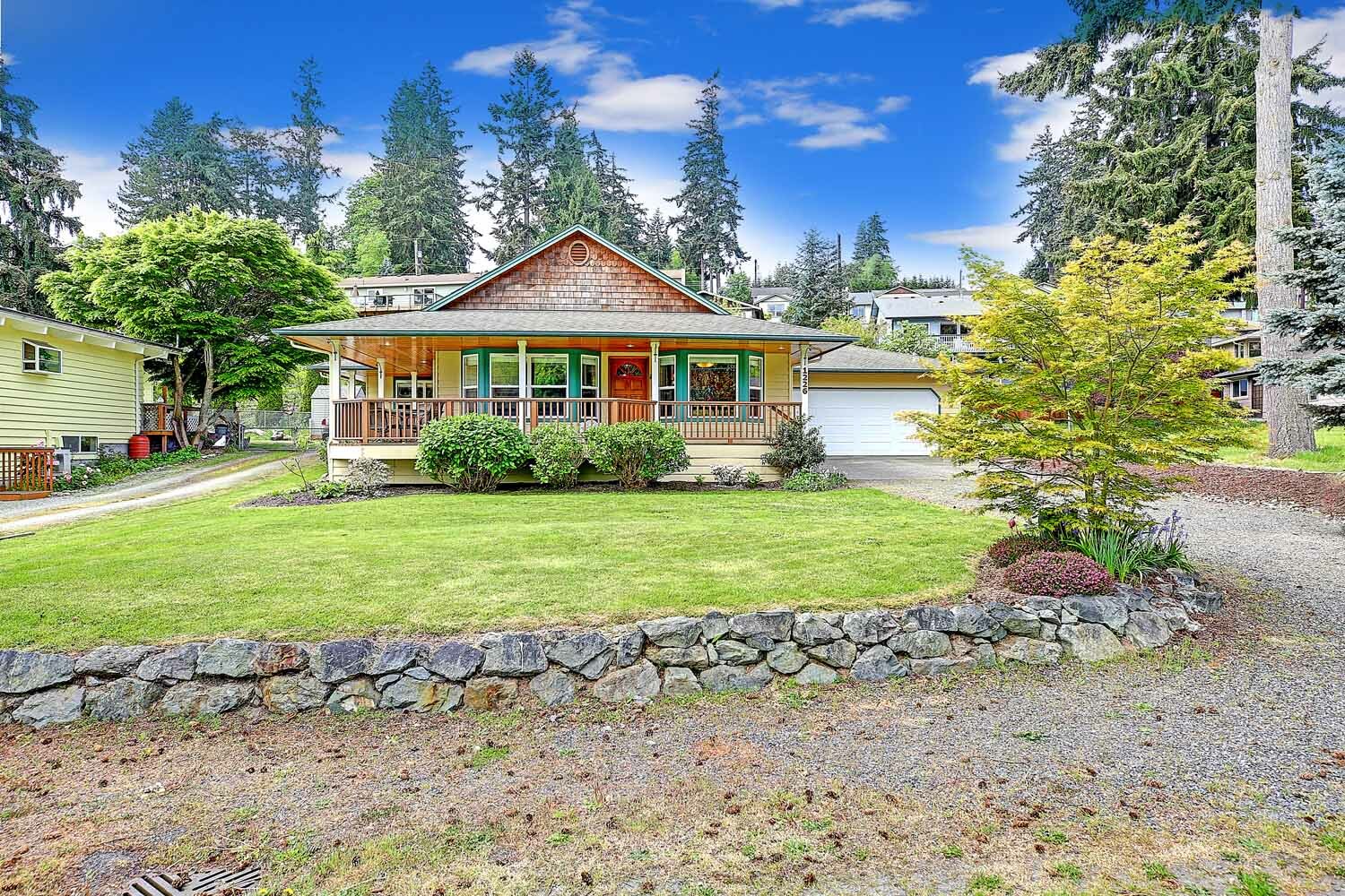 Property Photo:  1226 Beach Dr  WA 98282 