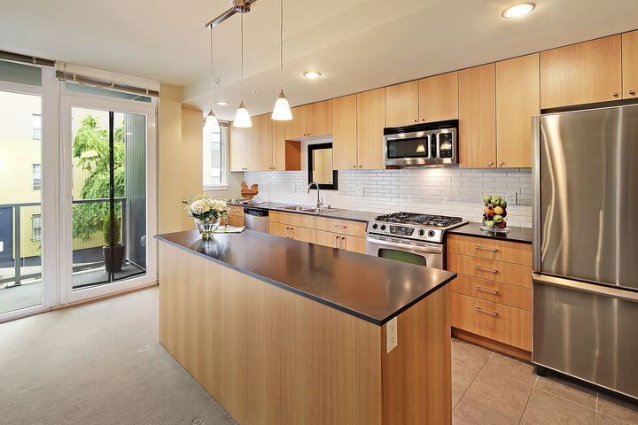 Property Photo: Kitchen 76 Cedar St 311  WA 98121 