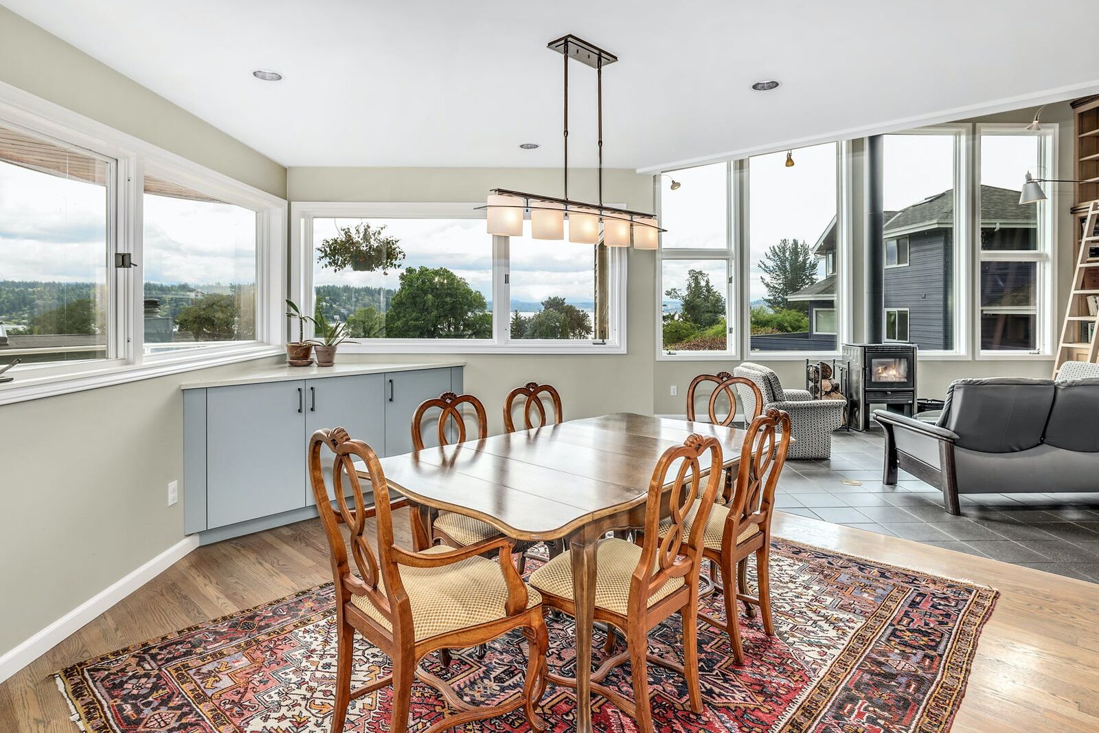 House for sale in Seattle 5534 S Holly Street, Seattle, WA 98118