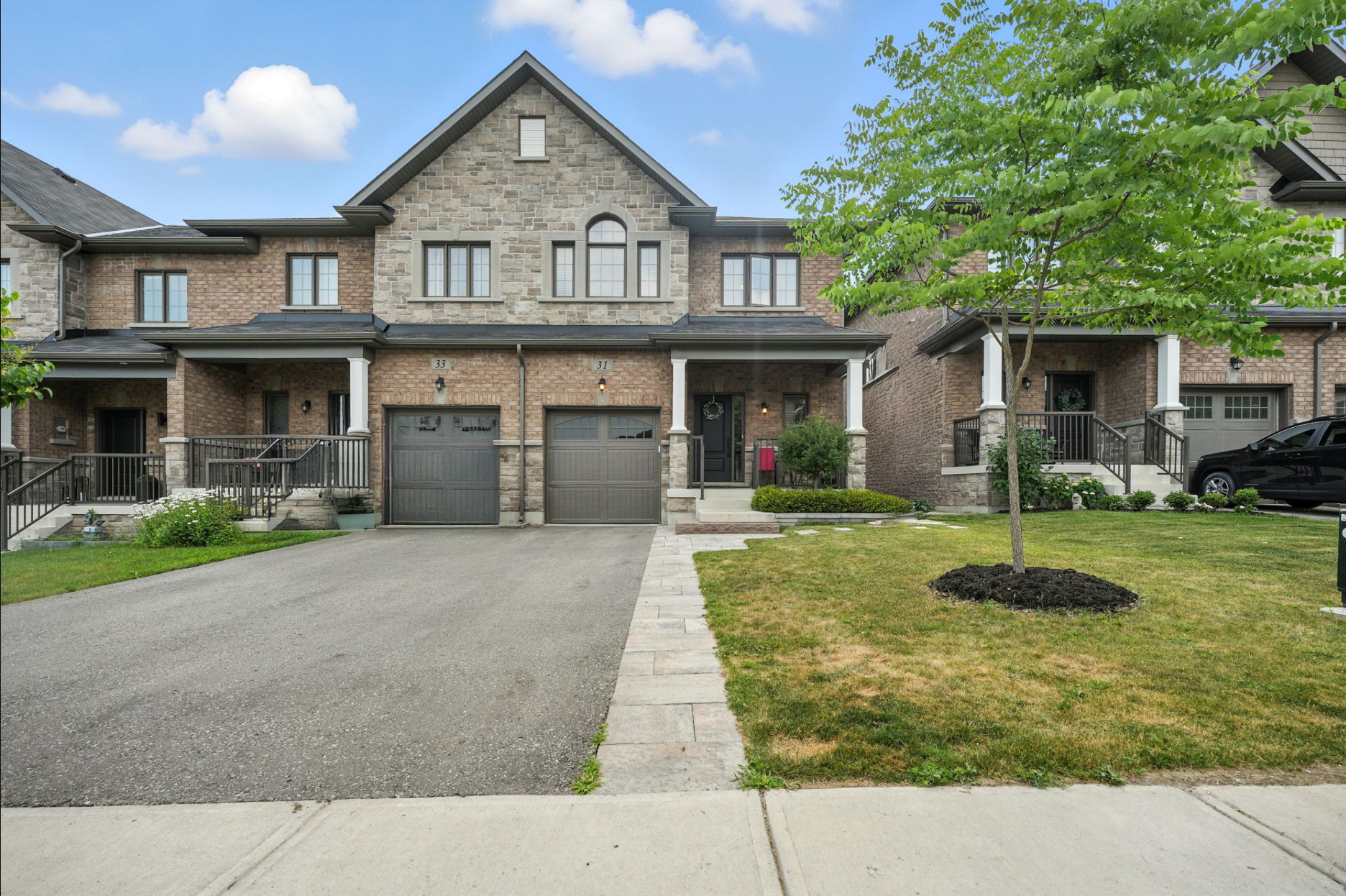 Property Photo: 31 Gord Matthews Way ON L9P 0E9