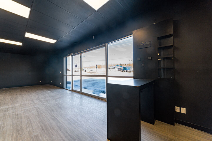 Property Photo:  1095 Railway St  ON P9N 0B2 