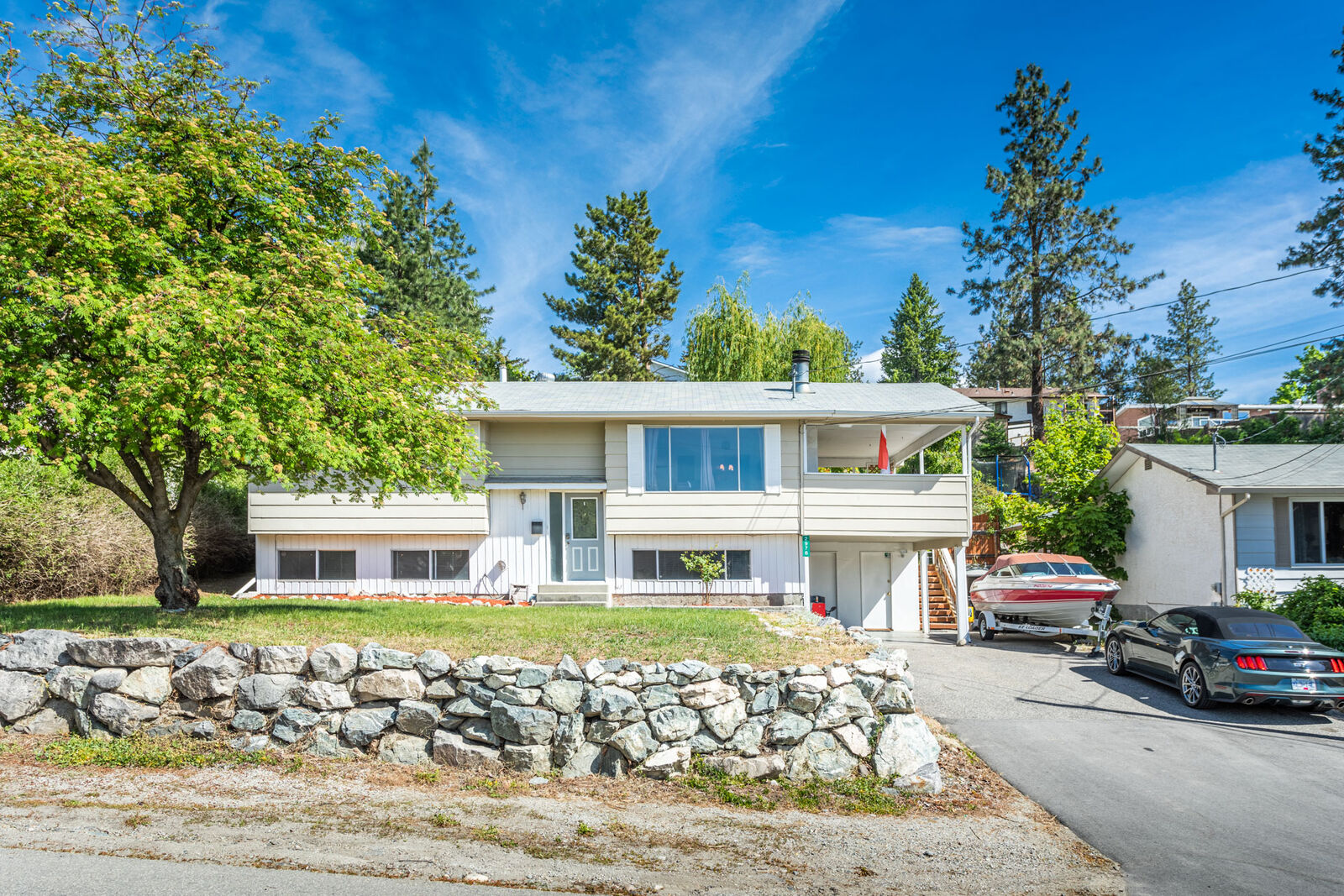 Property Photo: 2976 McAllister Road BC V4T 1G7