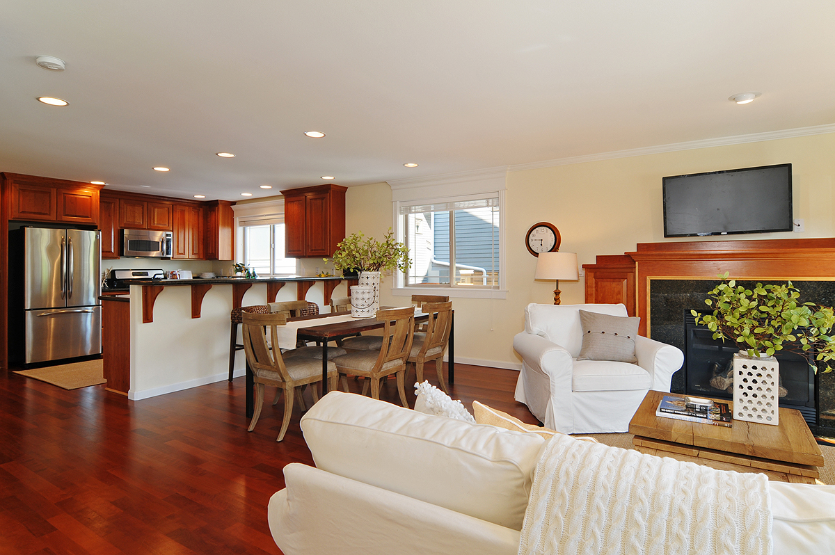 Property Photo: Living room, dining room, kitchen 3827 Ashworth Ave N A  WA 98103 