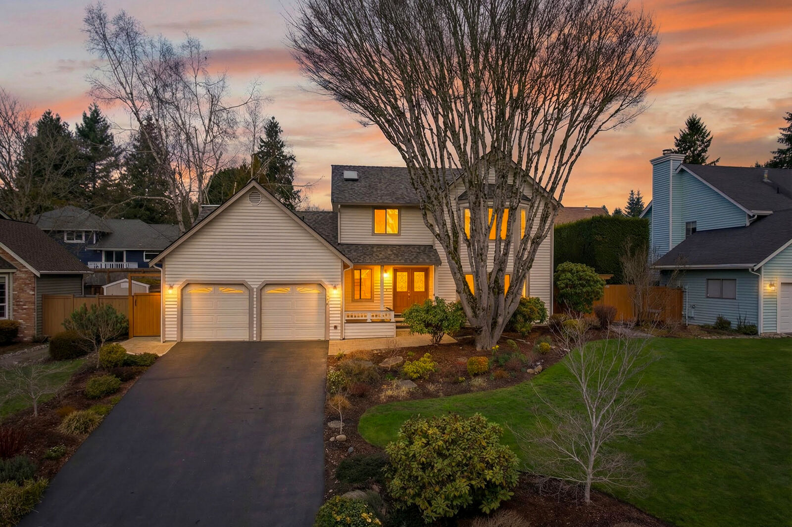 Property Photo:  17654 NE 128th Place  WA 98052 