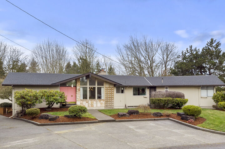 8428 Monte Cristo Dr  Everett WA 98208 photo