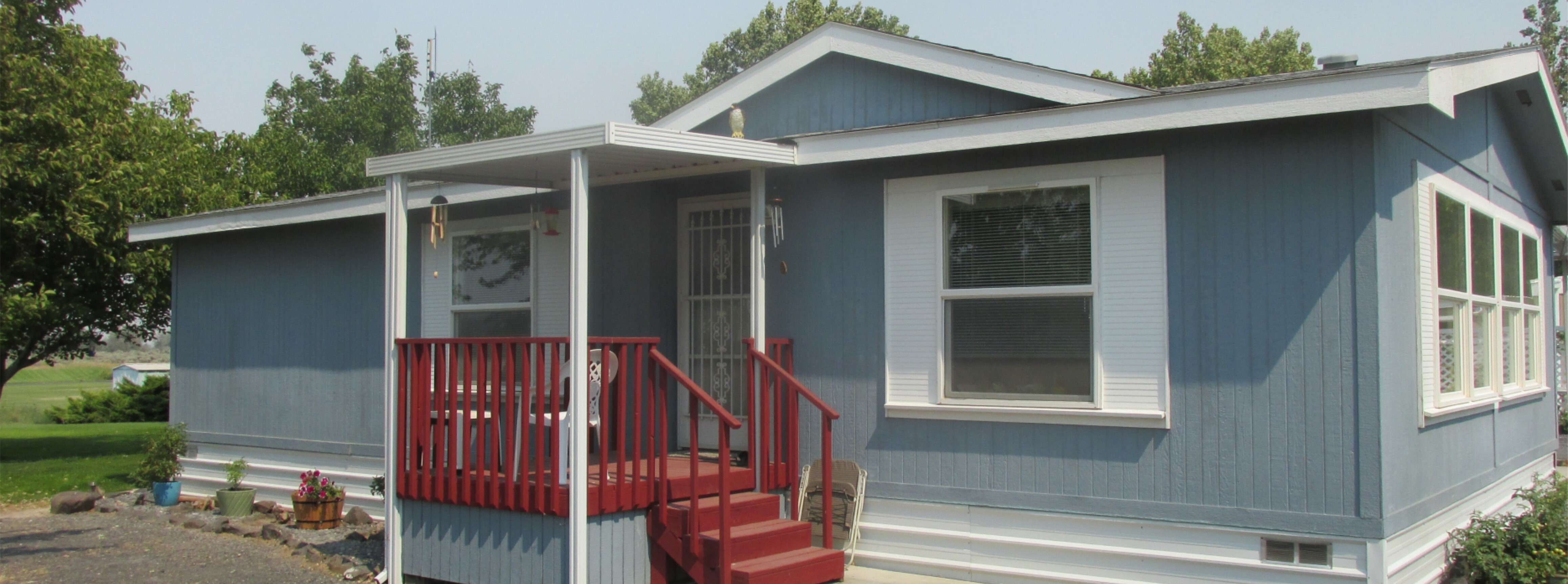 Property Photo: 7472 Road F SE 15 WA 99344