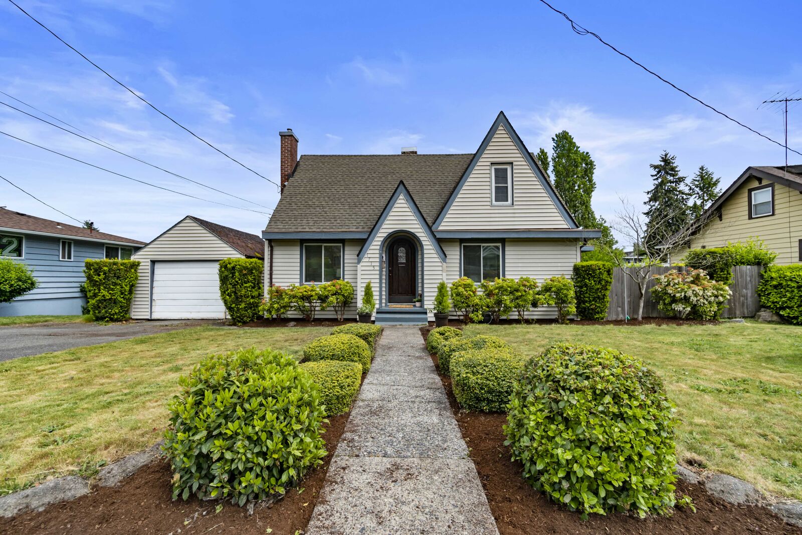 Property Photo:  1715 S Proctor St  WA 98405 