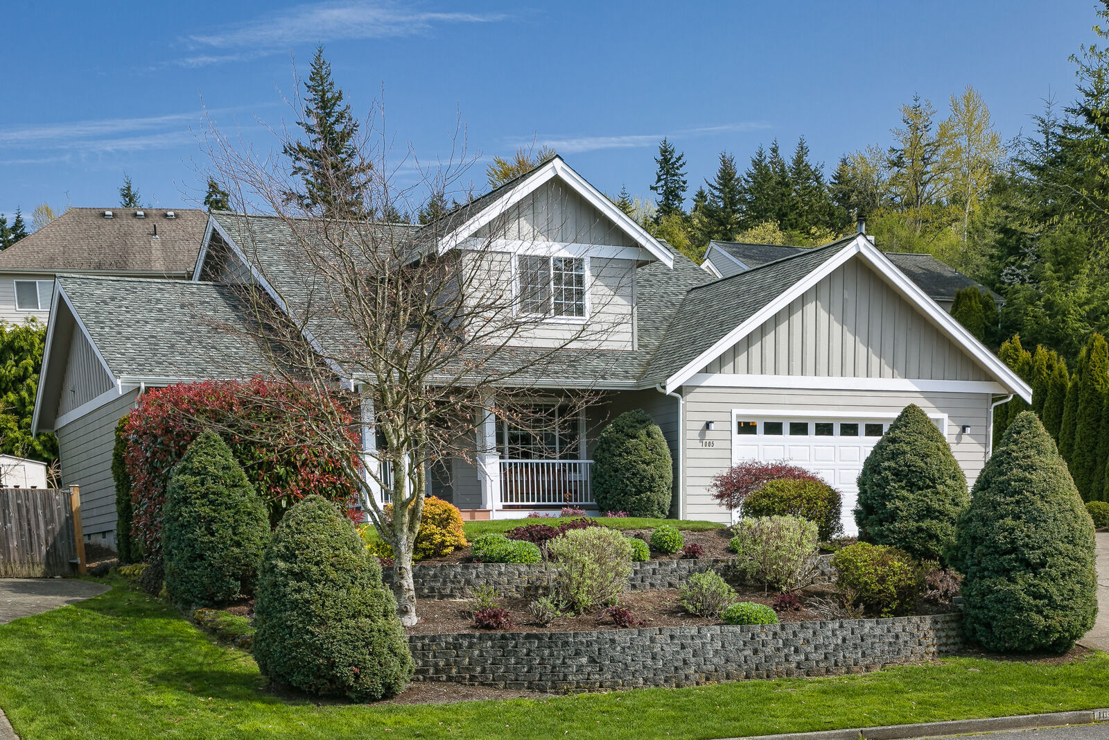 Property Photo: 1005 36th St WA 98229