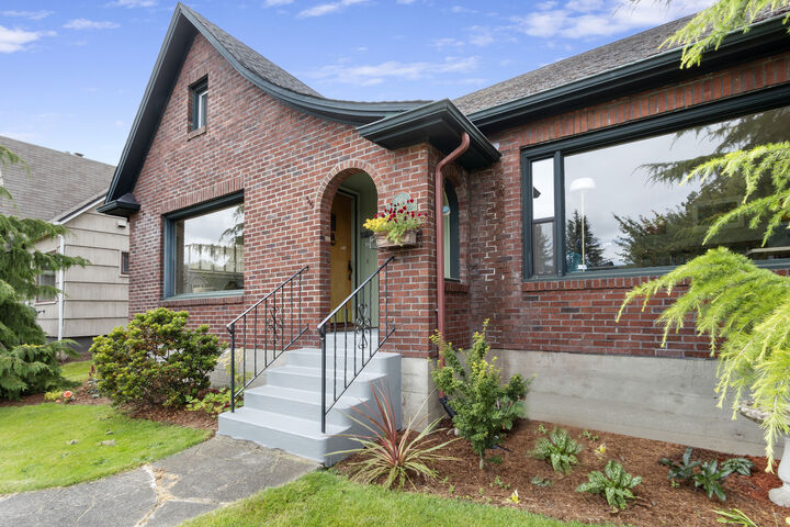 Property Photo: 3916 N 7th Street WA 98406