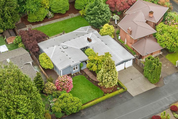 Property Photo: 4648 89th Avenue SE WA 98040