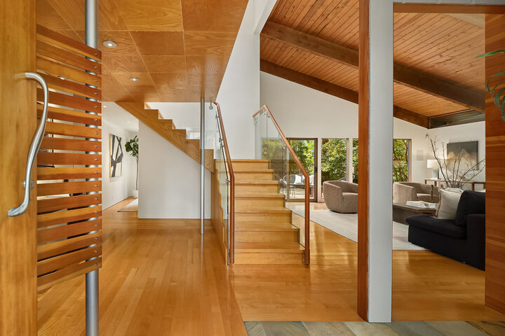 Property Photo:  10020 NE 27th Street  WA 98004 