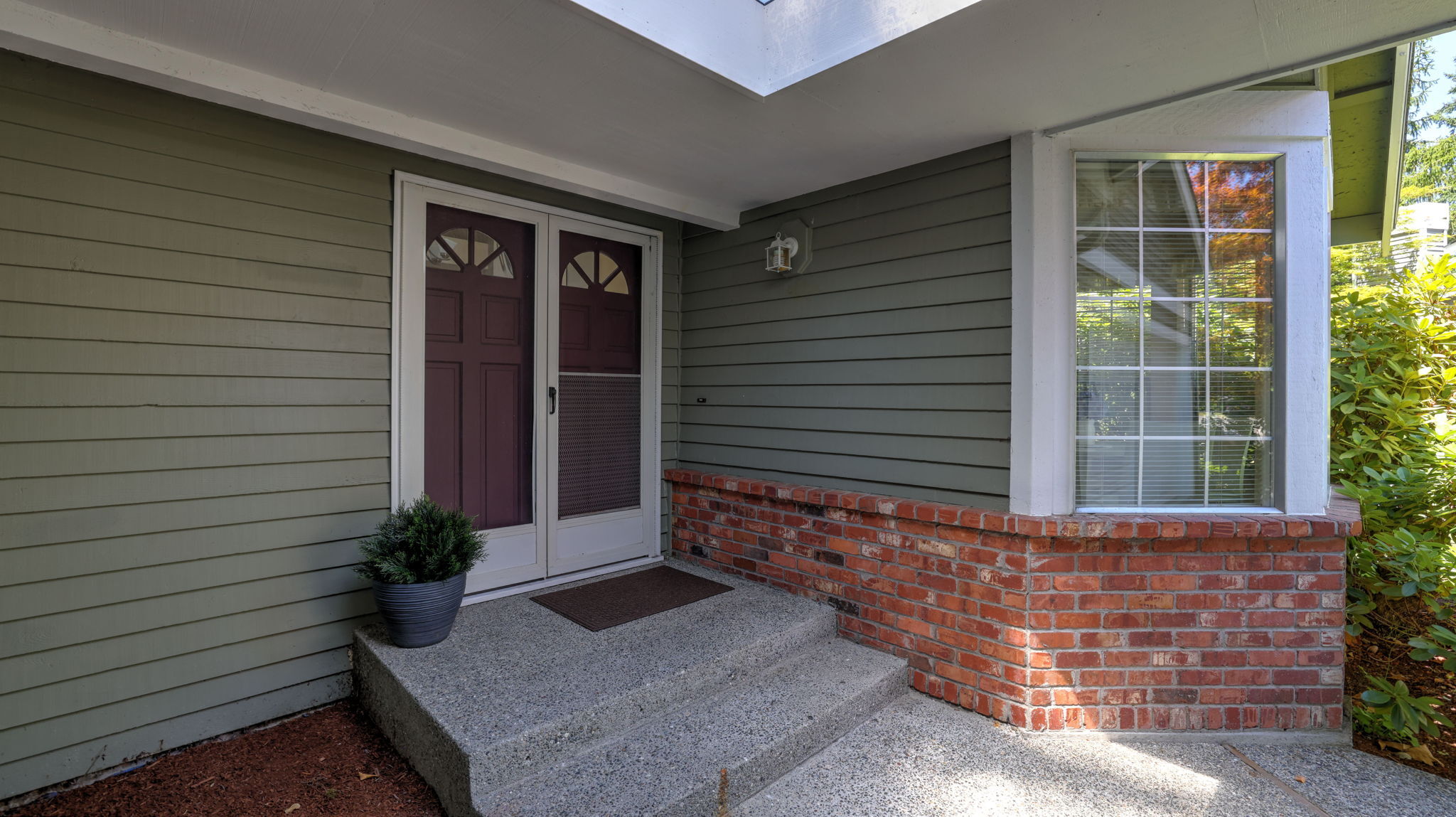 Property Photo: 4123 244th Lane SE 46 WA 98029