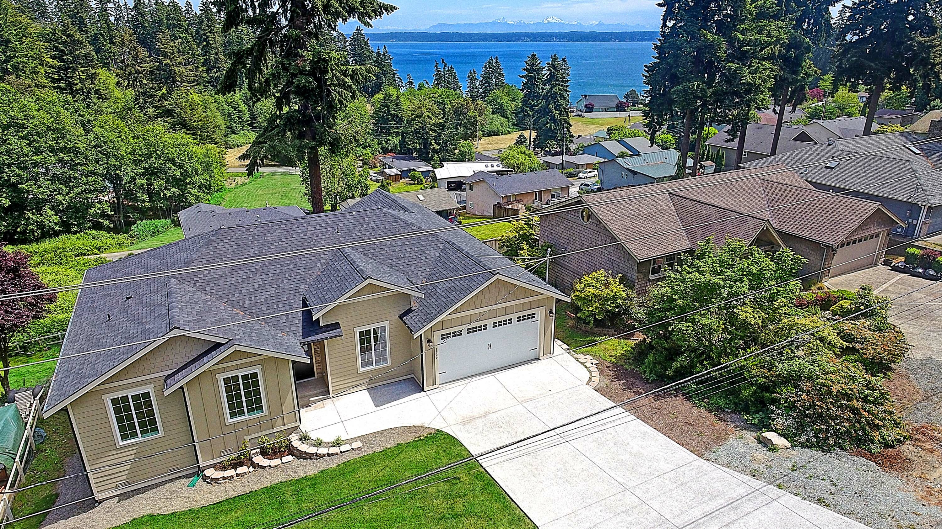 Property Photo:  1229 E Camano Dr  WA 98282 