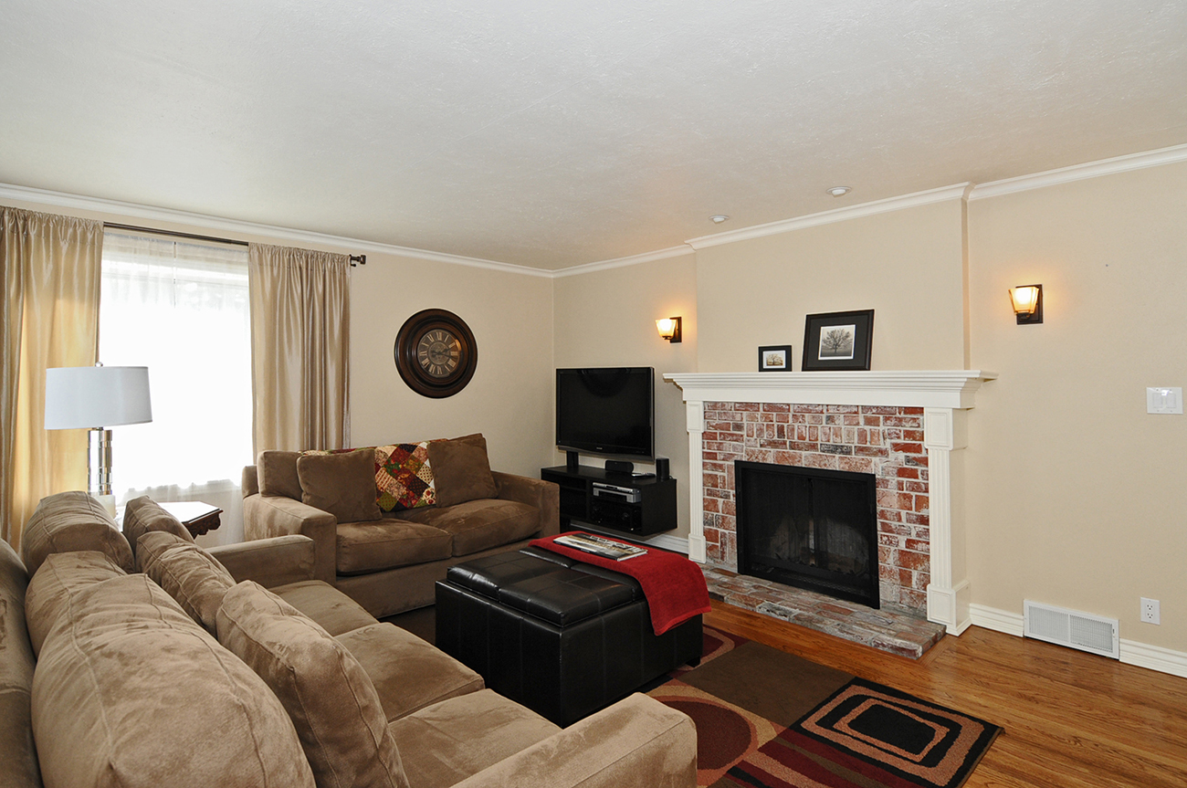 Property Photo: Living room 13203 2nd Ave NW  WA 98177 